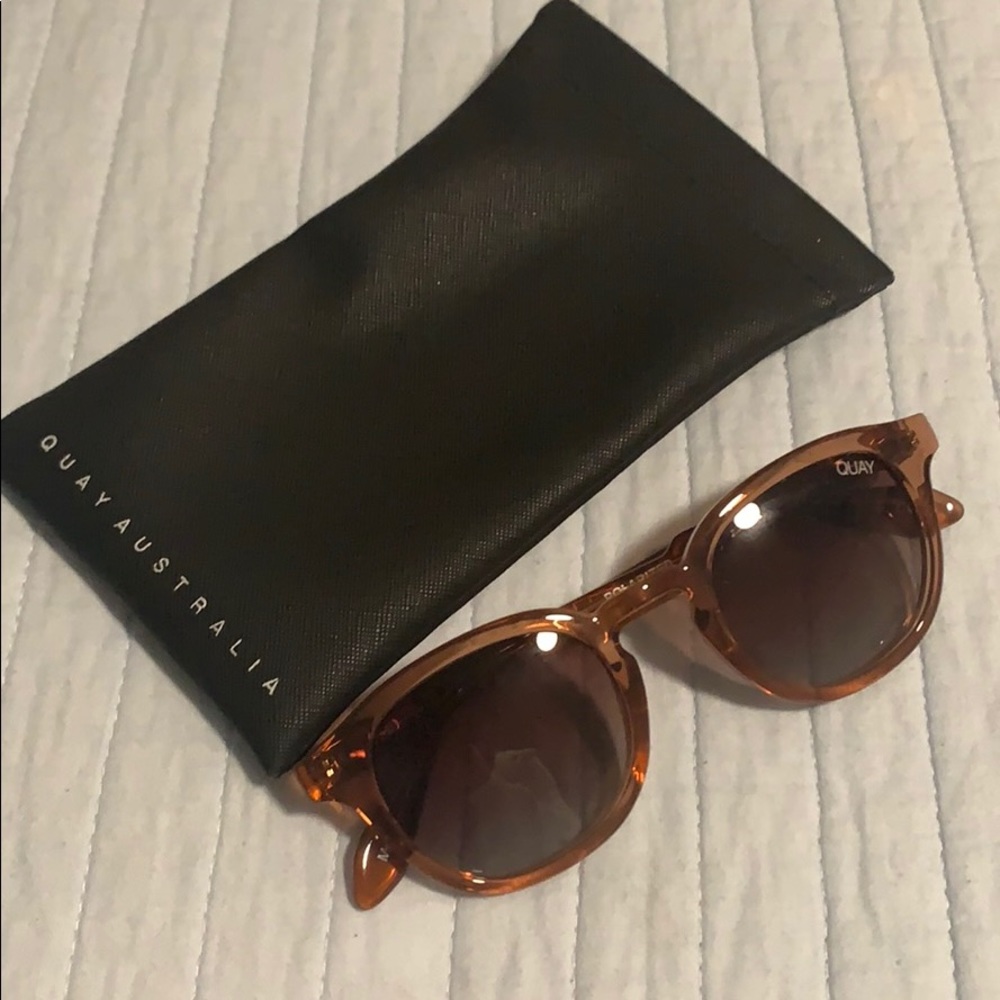 Quay Australia walk on polarized sunglasses